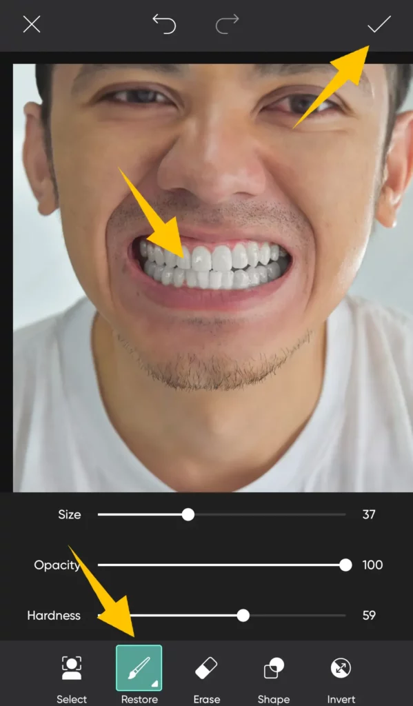 Whiten teeth in PicsArt